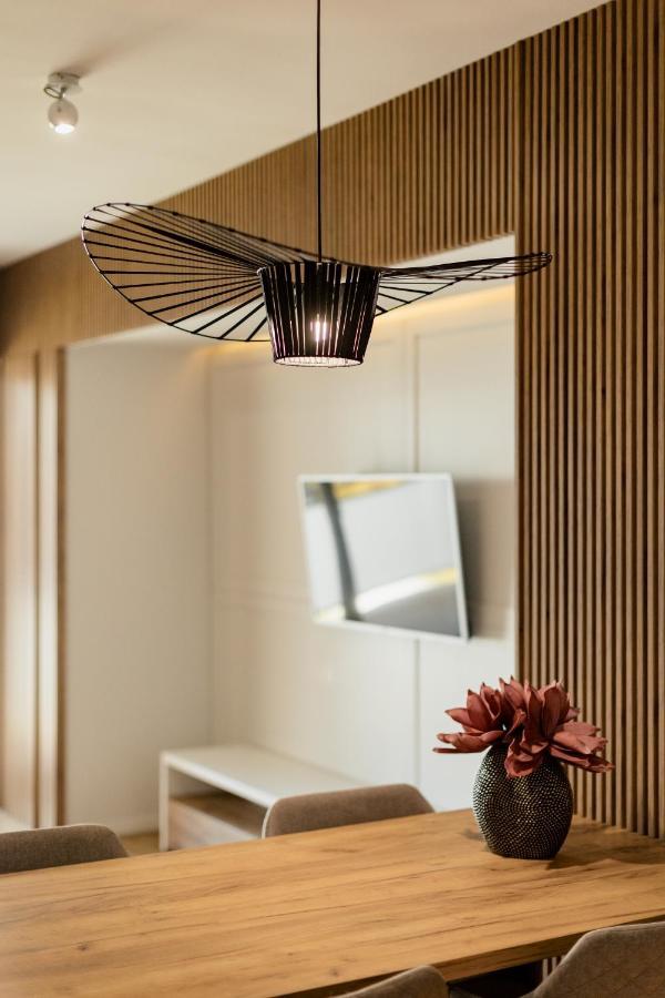 קלוז'-נאפוקה Nest Inn Stiletto Apartment מראה חיצוני תמונה