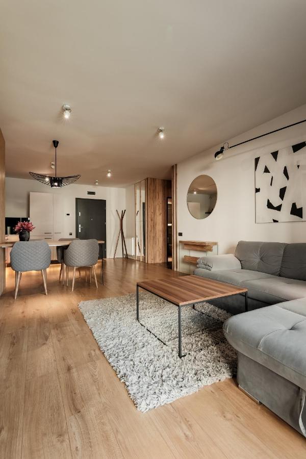 קלוז'-נאפוקה Nest Inn Stiletto Apartment מראה חיצוני תמונה