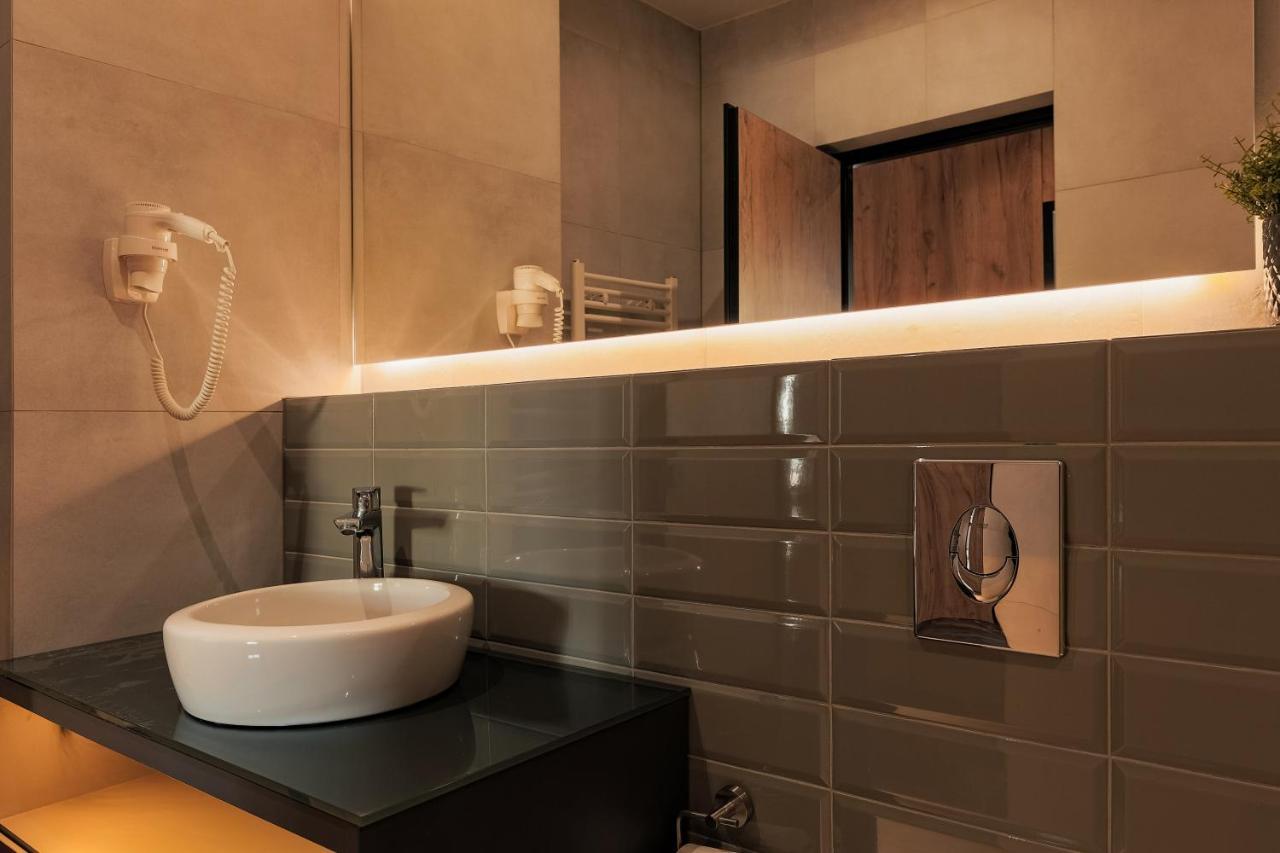 קלוז'-נאפוקה Nest Inn Stiletto Apartment מראה חיצוני תמונה