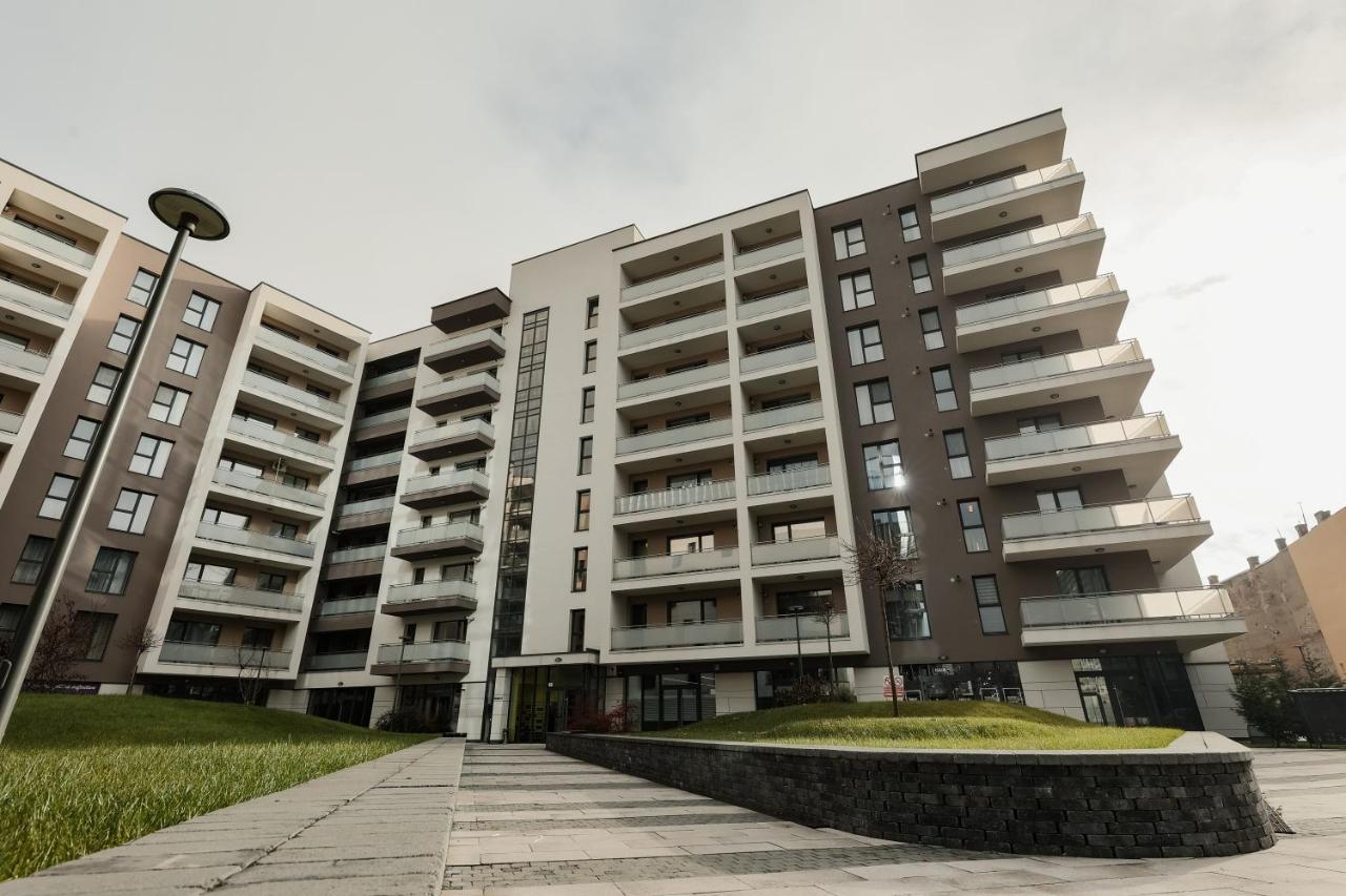 קלוז'-נאפוקה Nest Inn Stiletto Apartment מראה חיצוני תמונה
